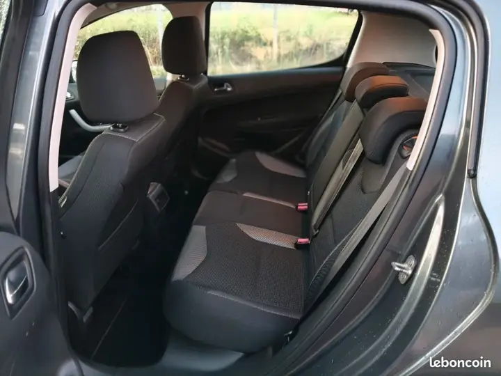 Peugeot 308 2012 photo 4
