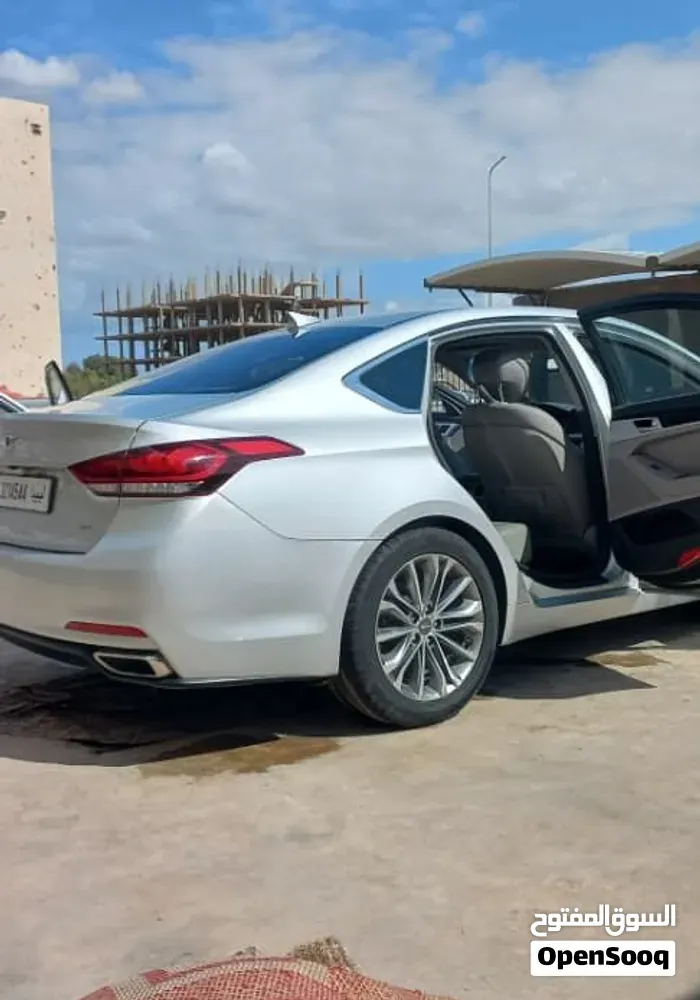 Genesis G80 2018 photo 4