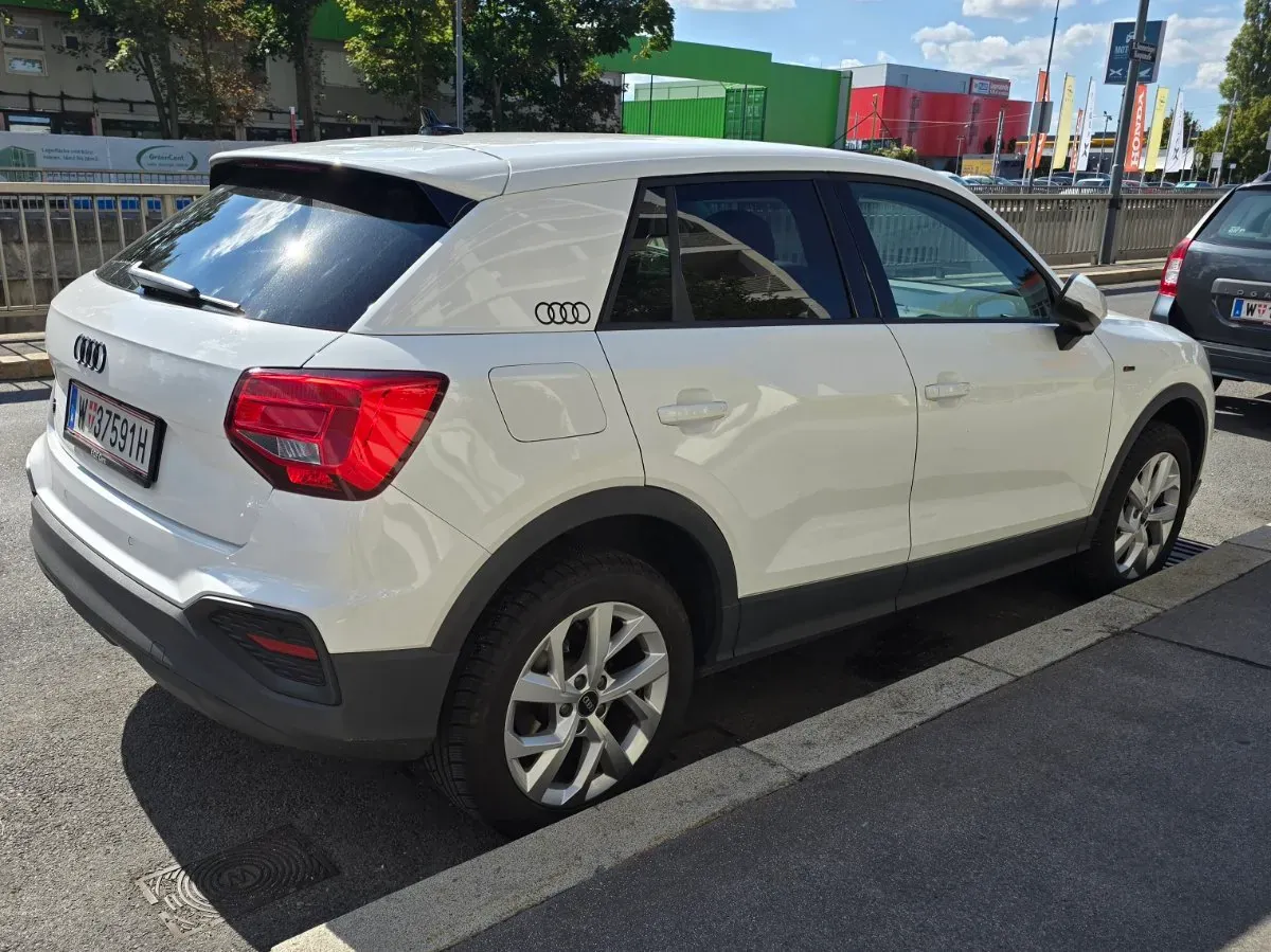 Audi Q2 2021 photo 2