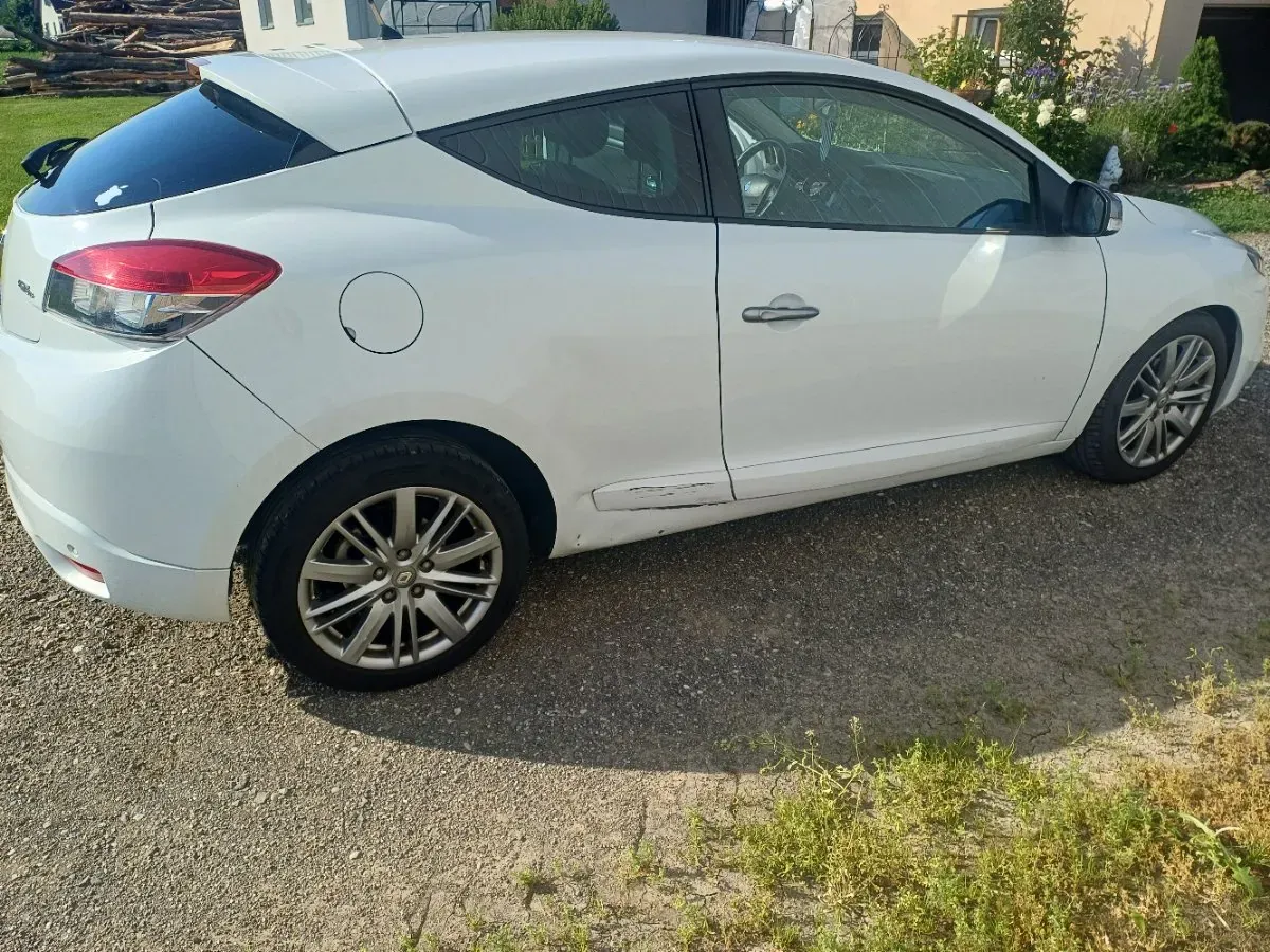 Renault Megane 2012 photo 3