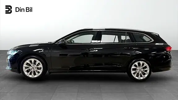 Skoda Superb 2025 photo 2