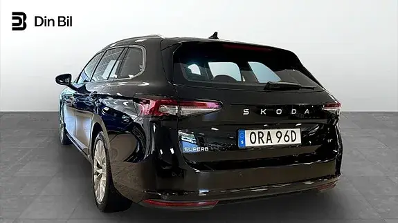 Skoda Superb 2025 photo 3