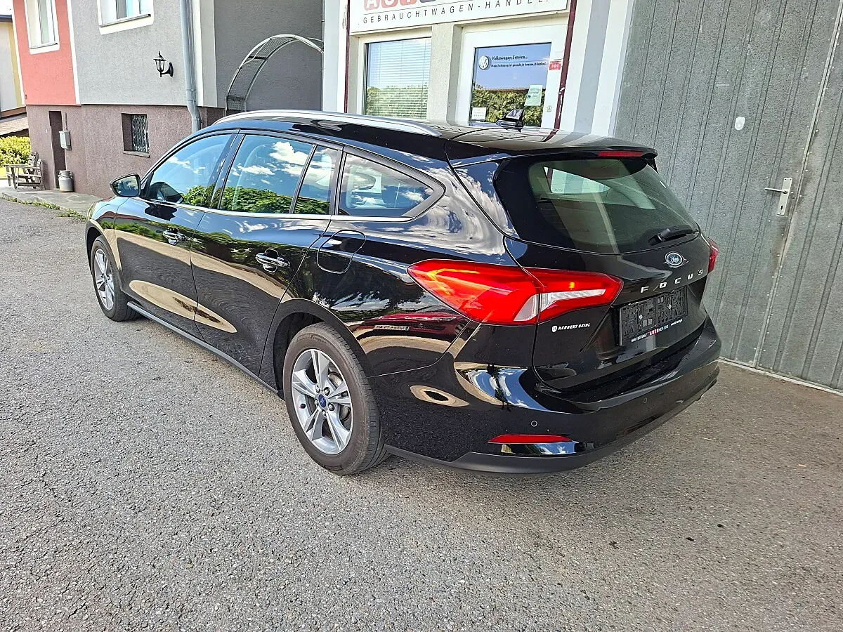Ford Focus 2021 photo 3