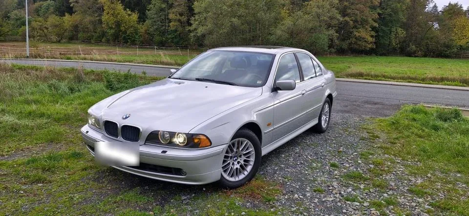 BMW 525I
