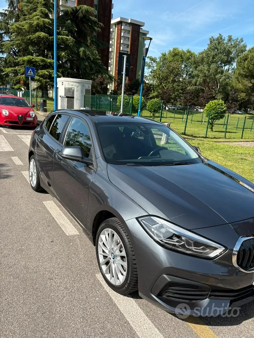 BMW 1 Series 2021 photo 2