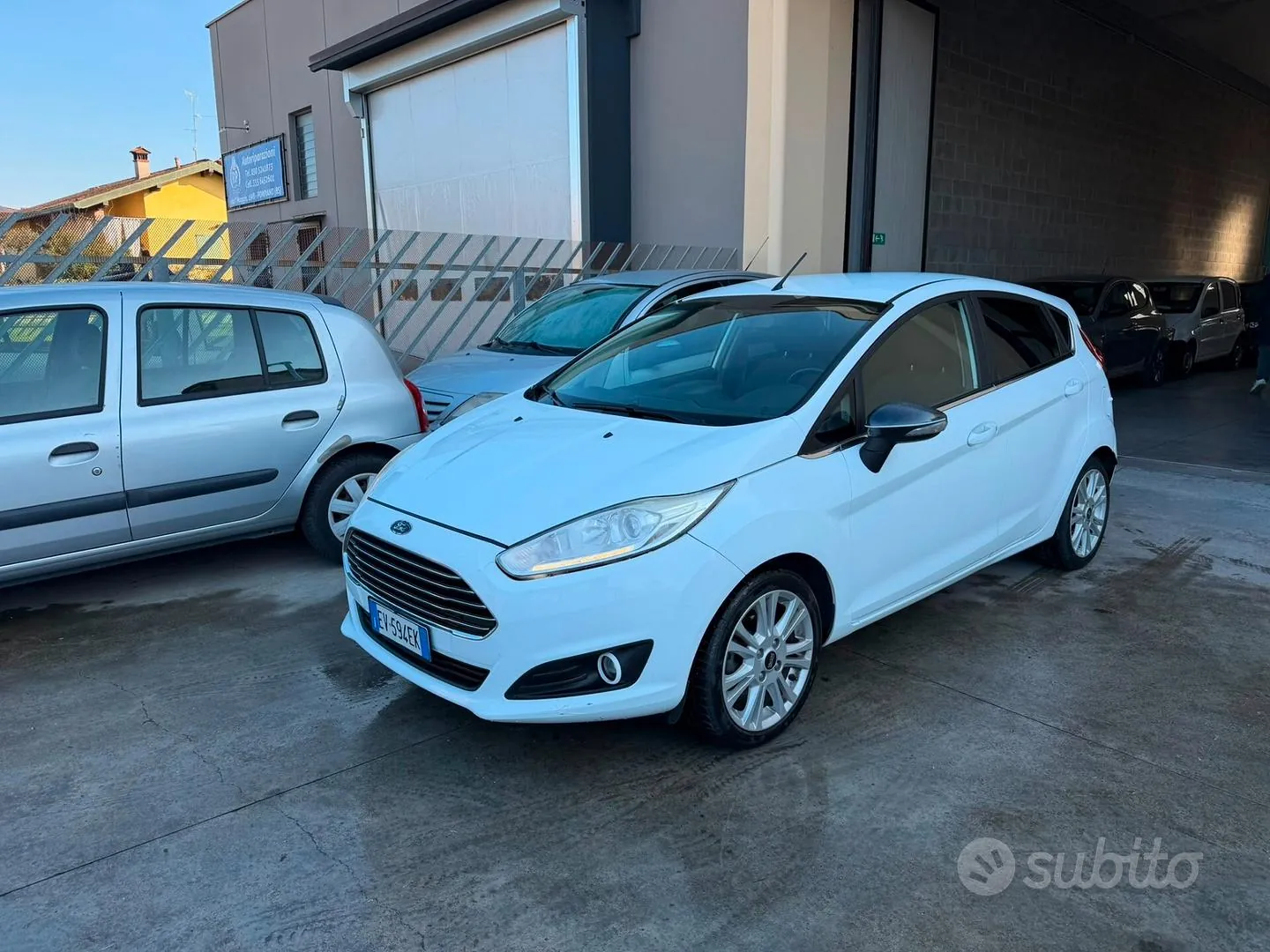 Ford Fiesta 2014 photo 2