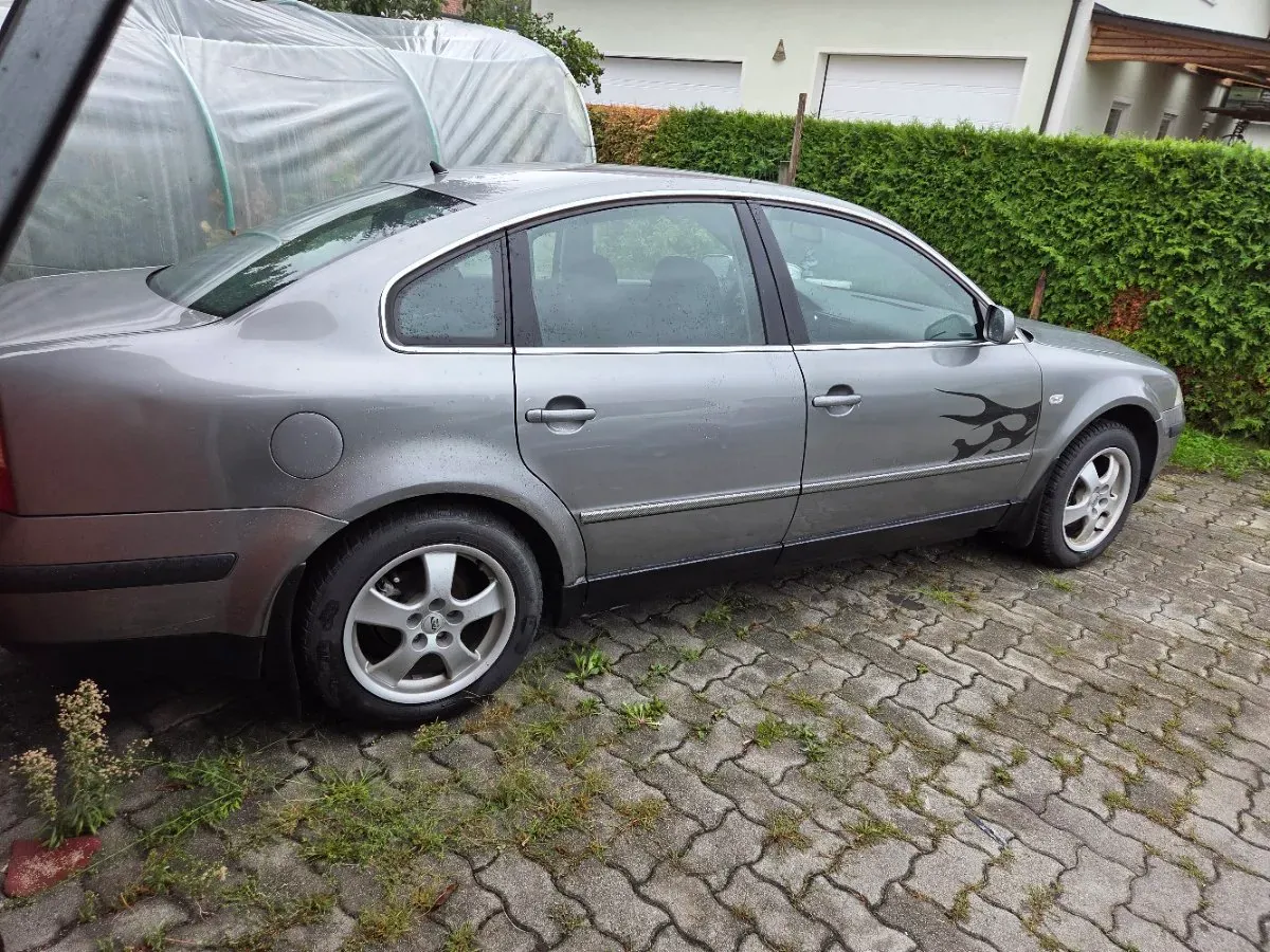 Volkswagen Passat 2003 photo 2