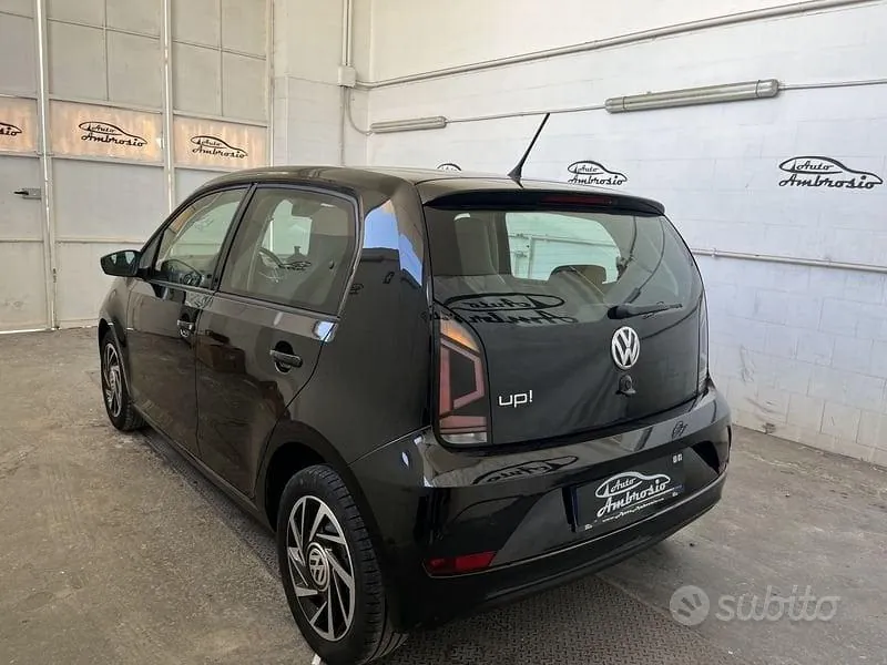 Volkswagen Up 2020 photo 4