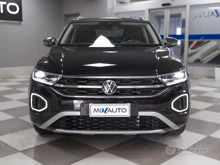 Volkswagen T-Roc 2022 photo 2