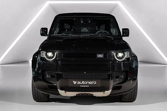 Land Rover Defender 110 2022 photo 3