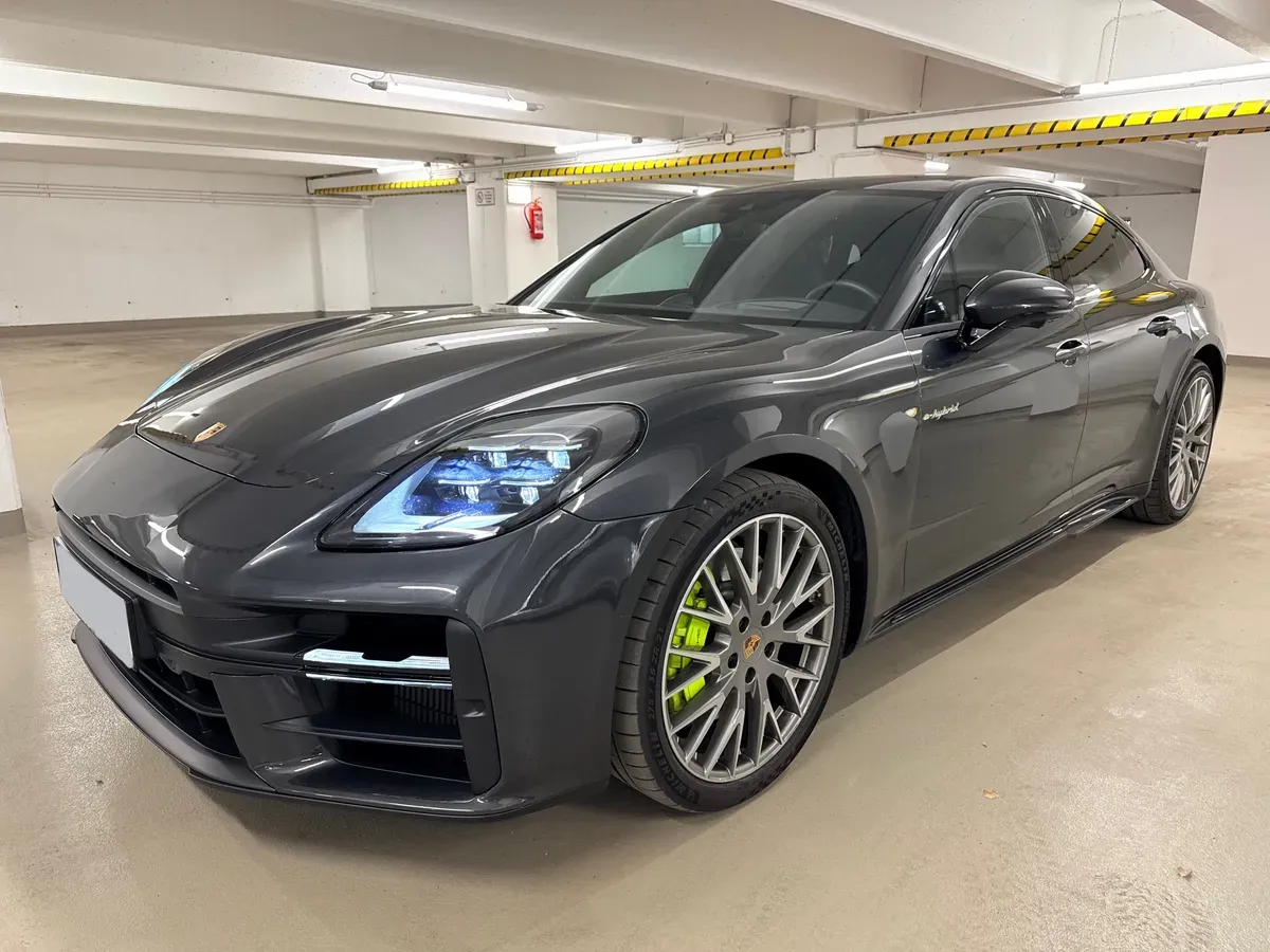 Porsche Panamera 2024 photo 2