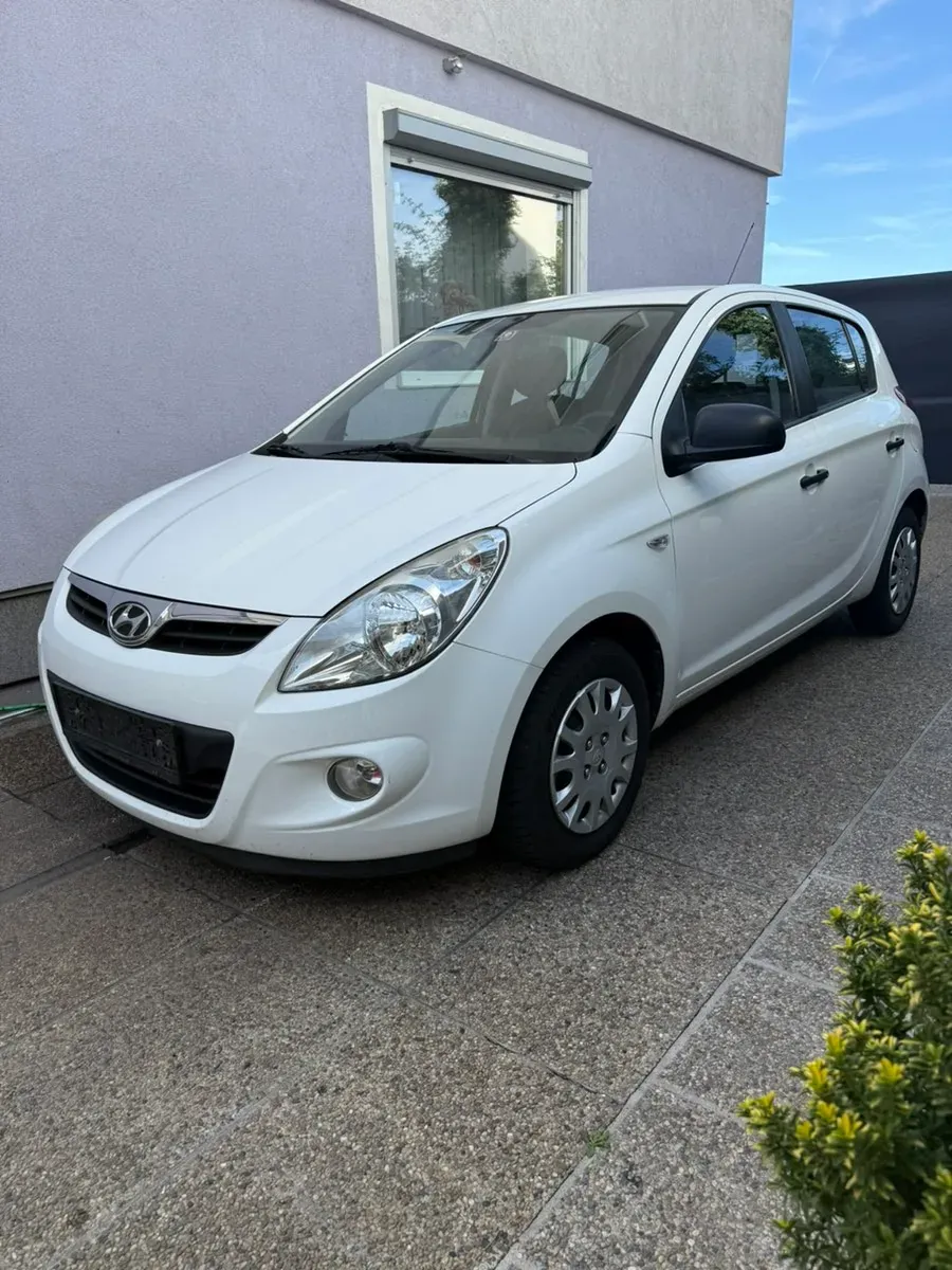 Hyundai I20 2010 photo 3