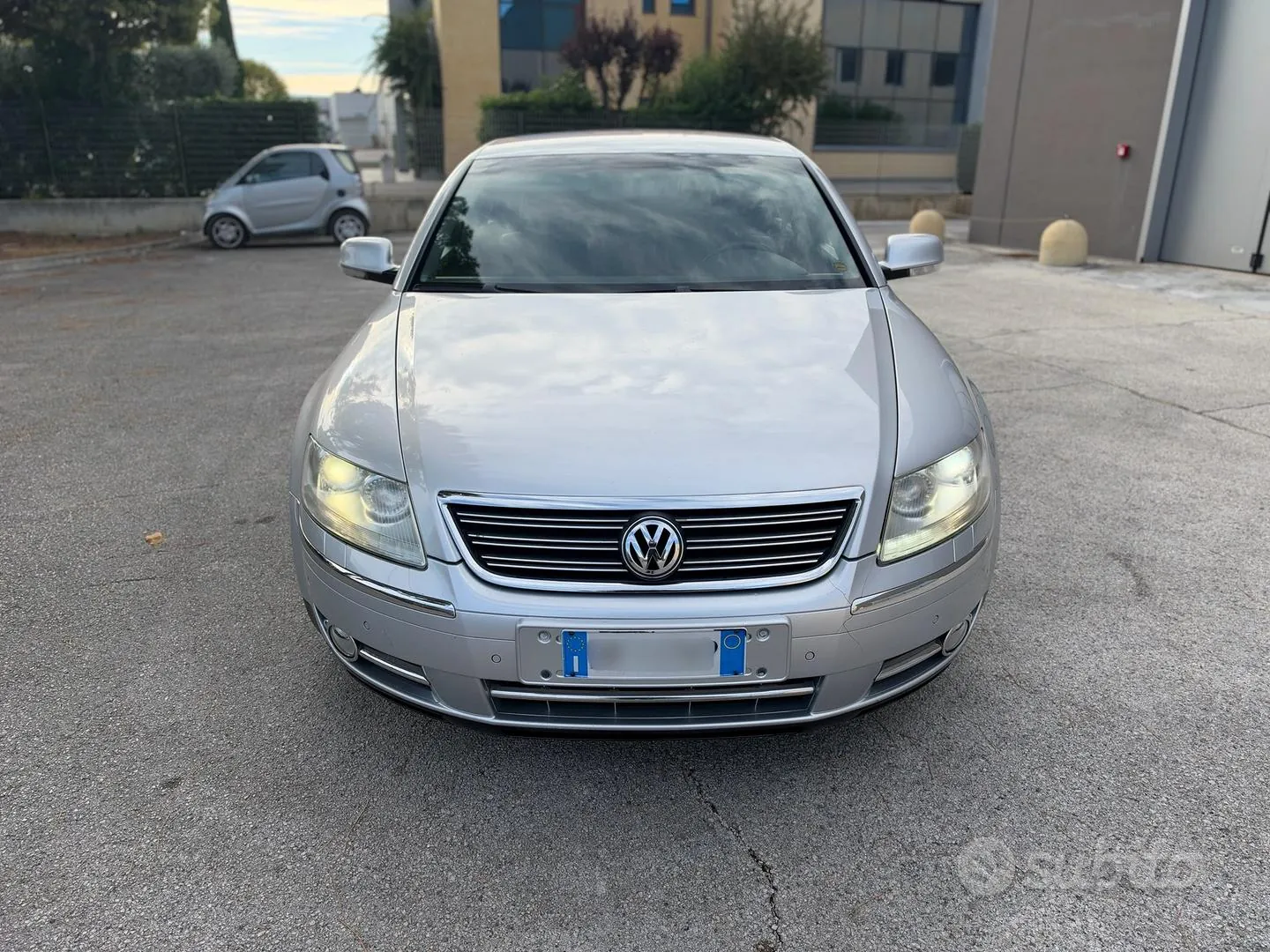 Volkswagen Phaeton 2009 photo 2