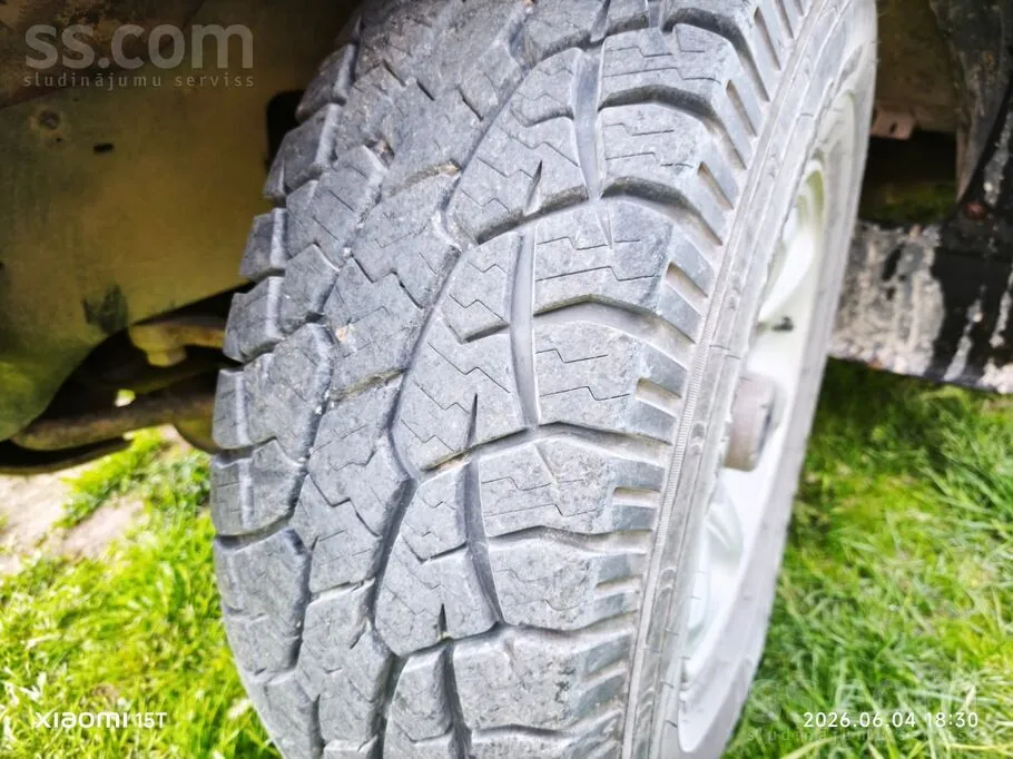 Hyundai Galloper 2000 photo 5