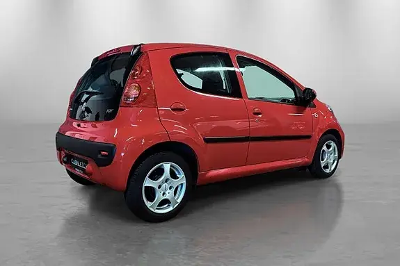Peugeot 107 2010 photo 5