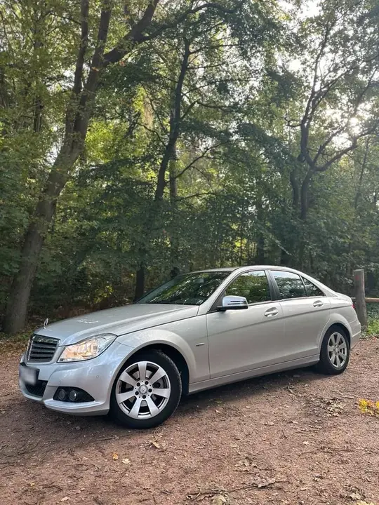 Mercedes-Benz C200