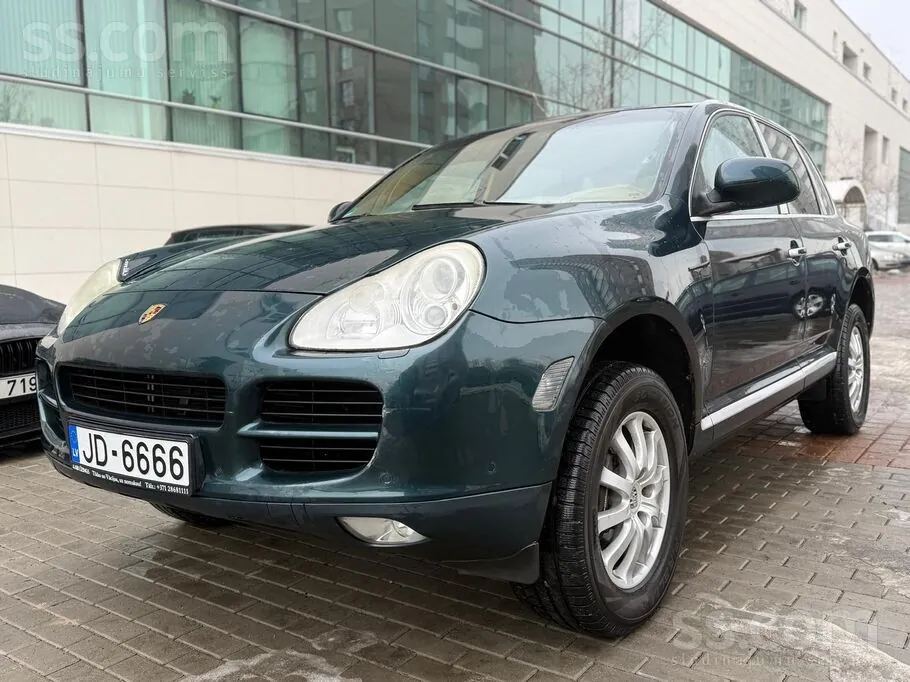 Porsche Cayenne 2004 photo 2