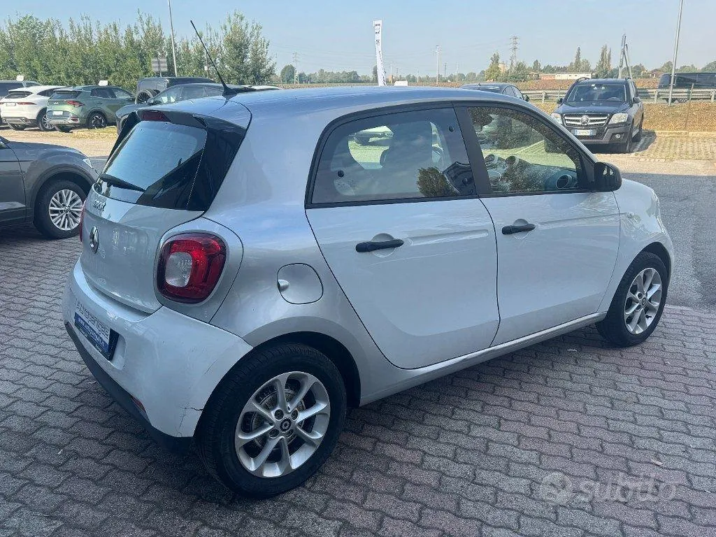 Smart Forfour 2017 photo 5