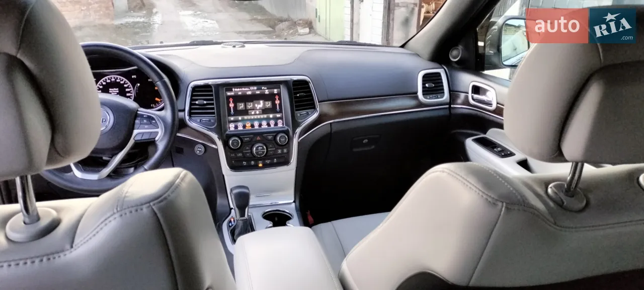 Jeep Grand Cherokee 2018 photo 3