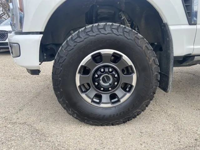 Ford Super Duty F-350 2024 photo 3