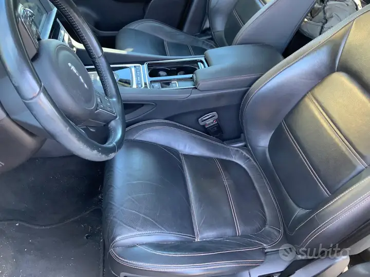 Jaguar F-Pace 2016 photo 3