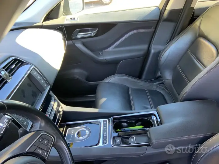 Jaguar F-Pace 2016 photo 5