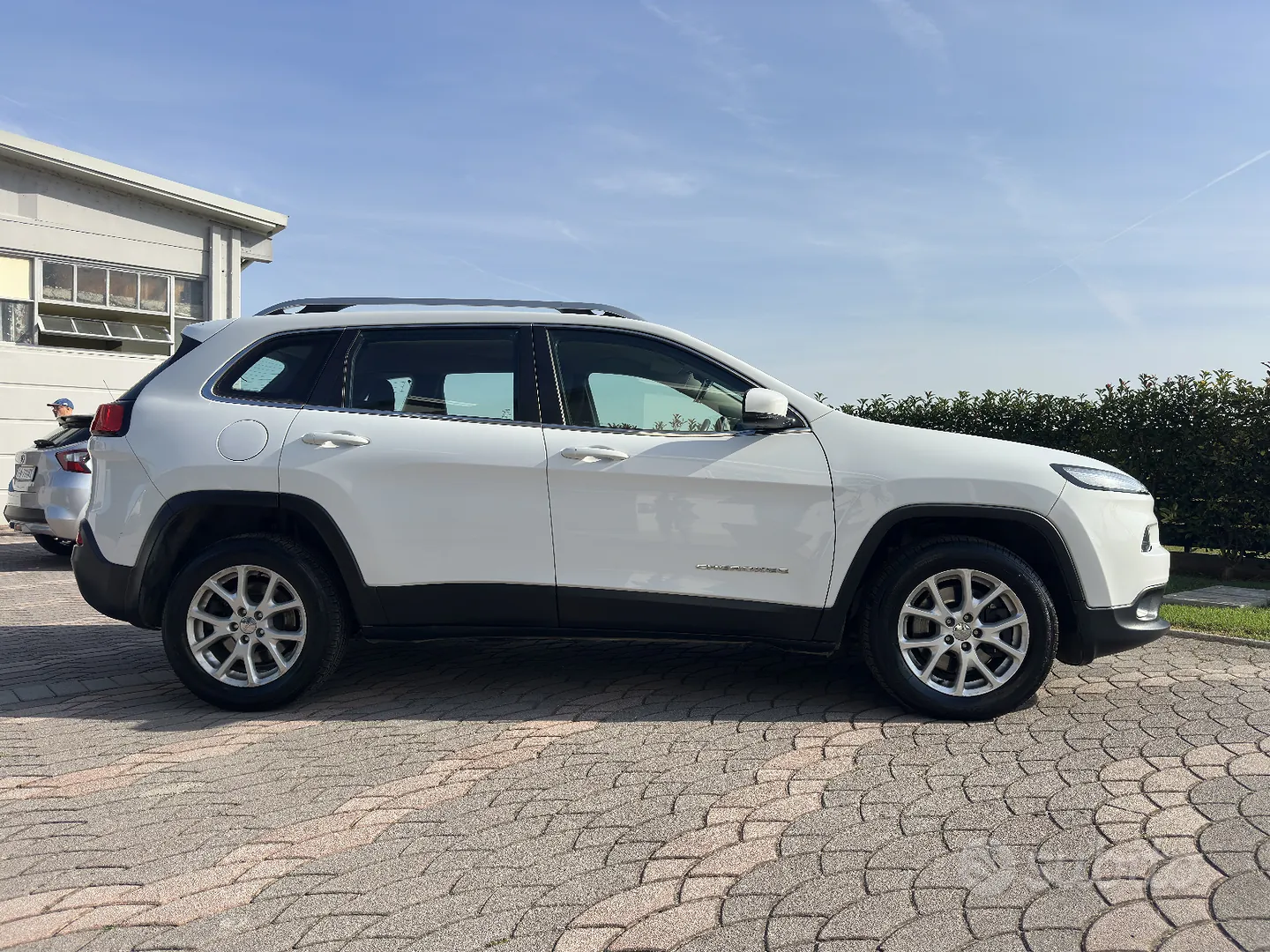 Jeep Cherokee 2015 photo 2