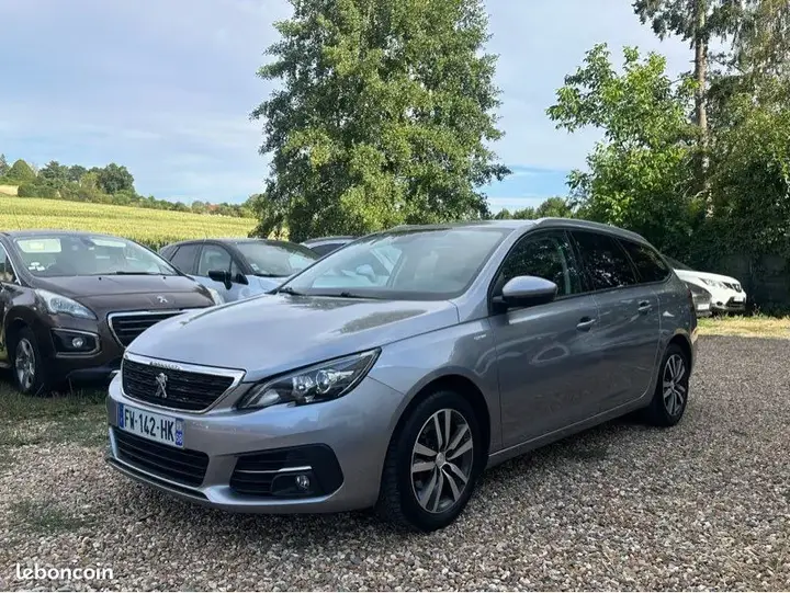 Peugeot 308 2021 photo 2