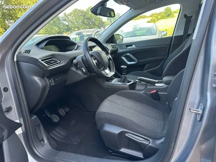 Peugeot 308 2021 photo 5