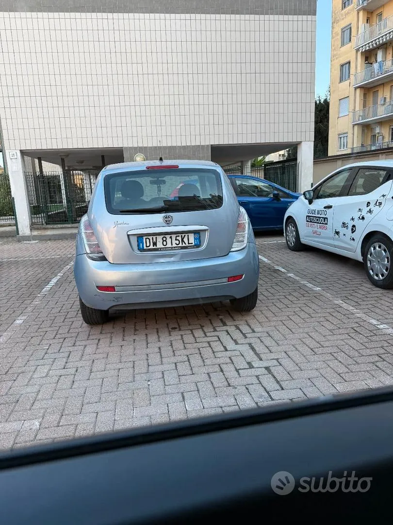 Lancia Ypsilon