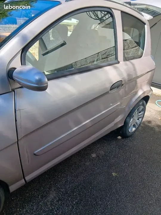 Microcar M.Go 2010 photo 2