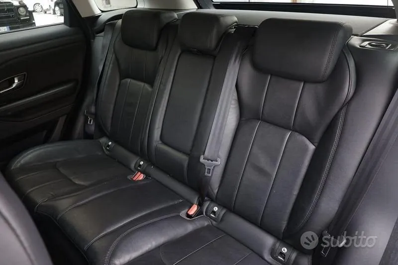 Land Rover Range Rover Evoque 2019 photo 3