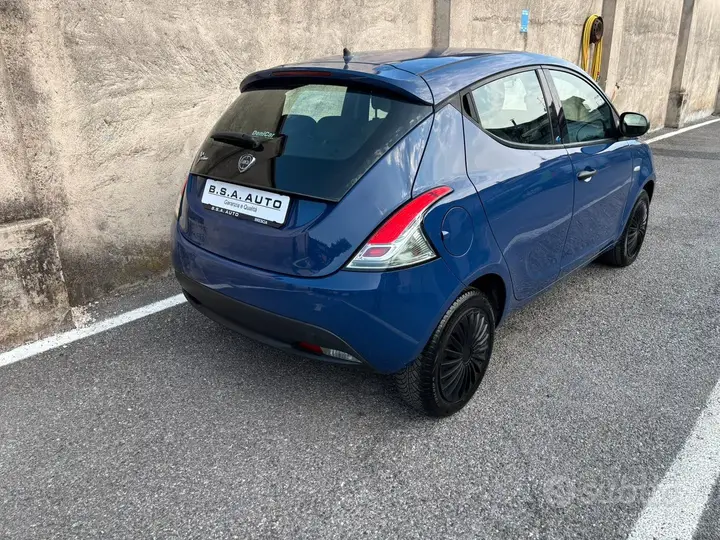 Lancia Ypsilon 2018 photo 2