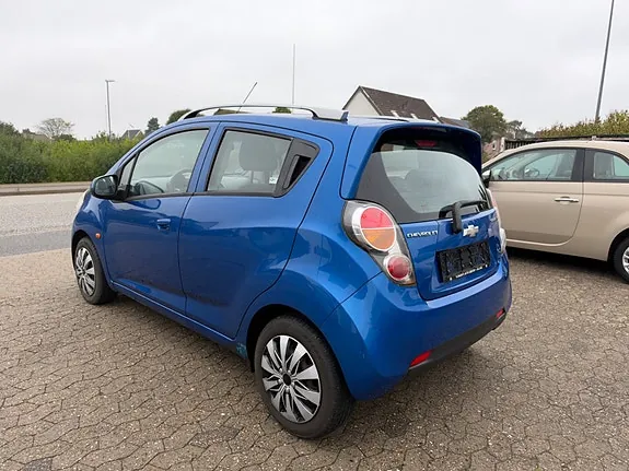 Chevrolet Spark 2011 photo 3