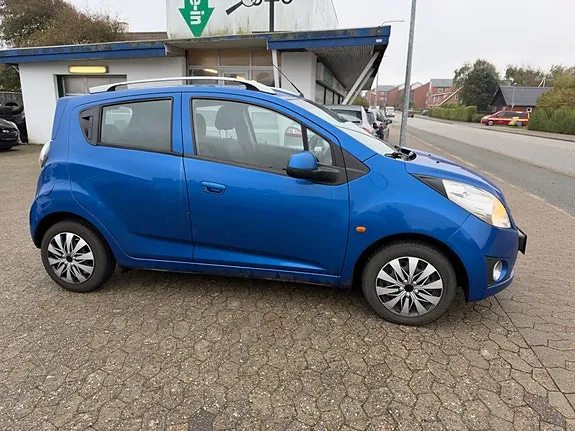 Chevrolet Spark 2011 photo 4