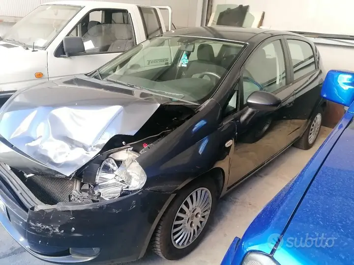 Fiat Grande Punto 2007 photo 4