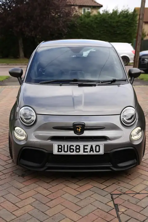 Abarth 595 2018 photo 2