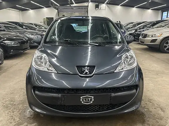 Peugeot 107 2009 photo 2