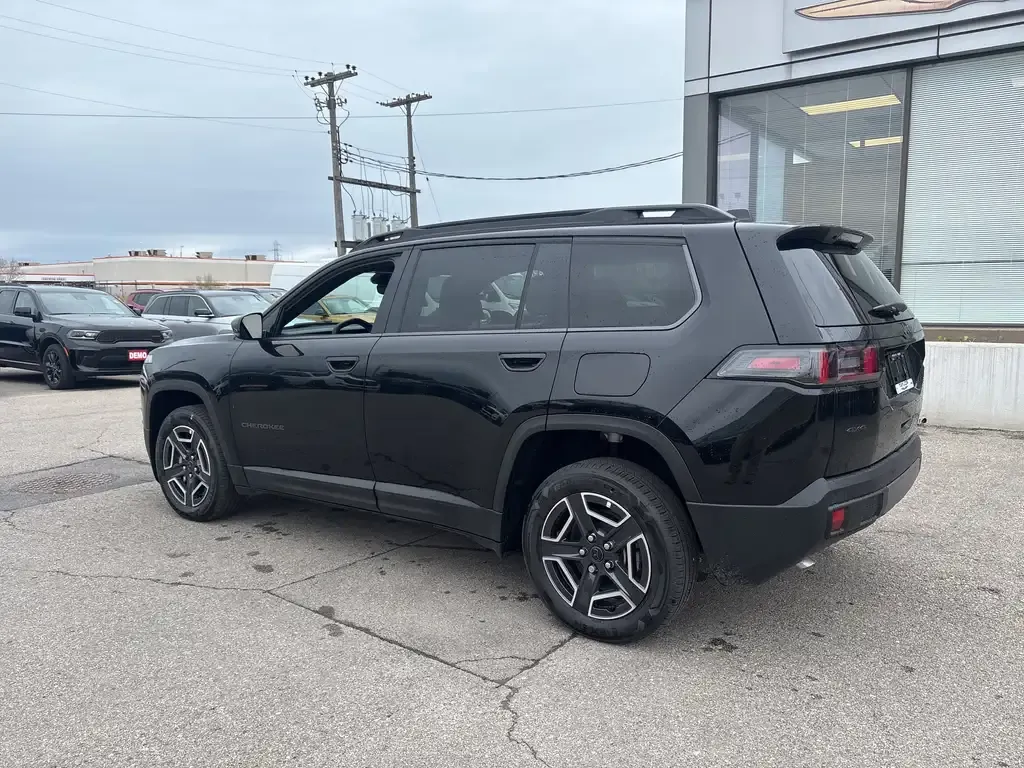 Jeep Cherokee 2026 photo 4