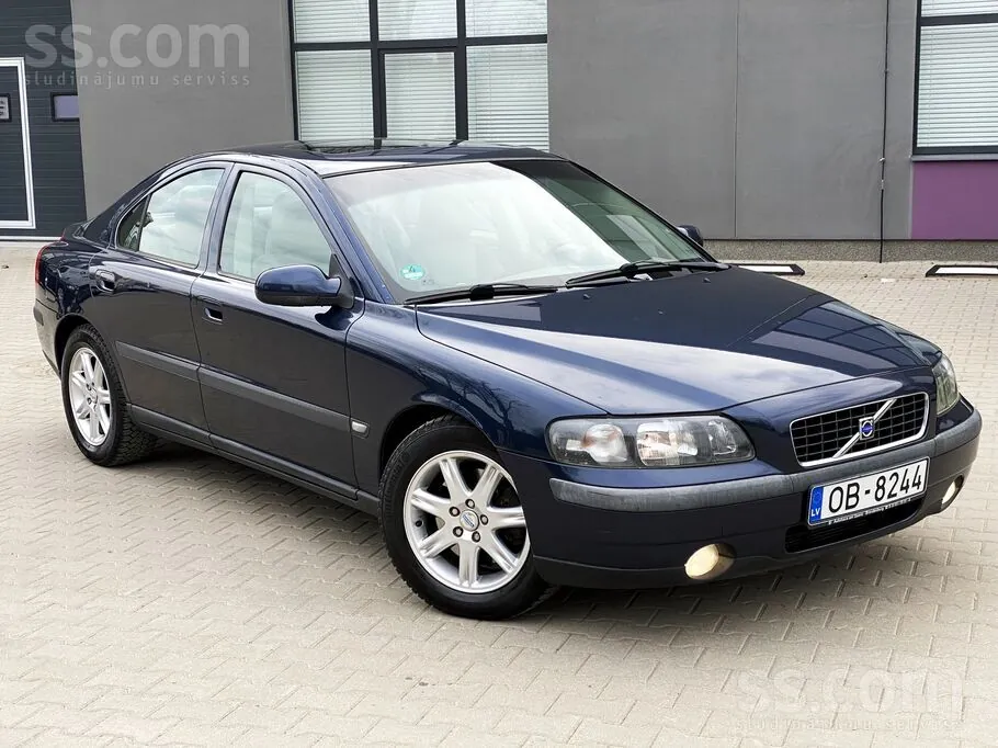 Volvo S60 2002 photo 2