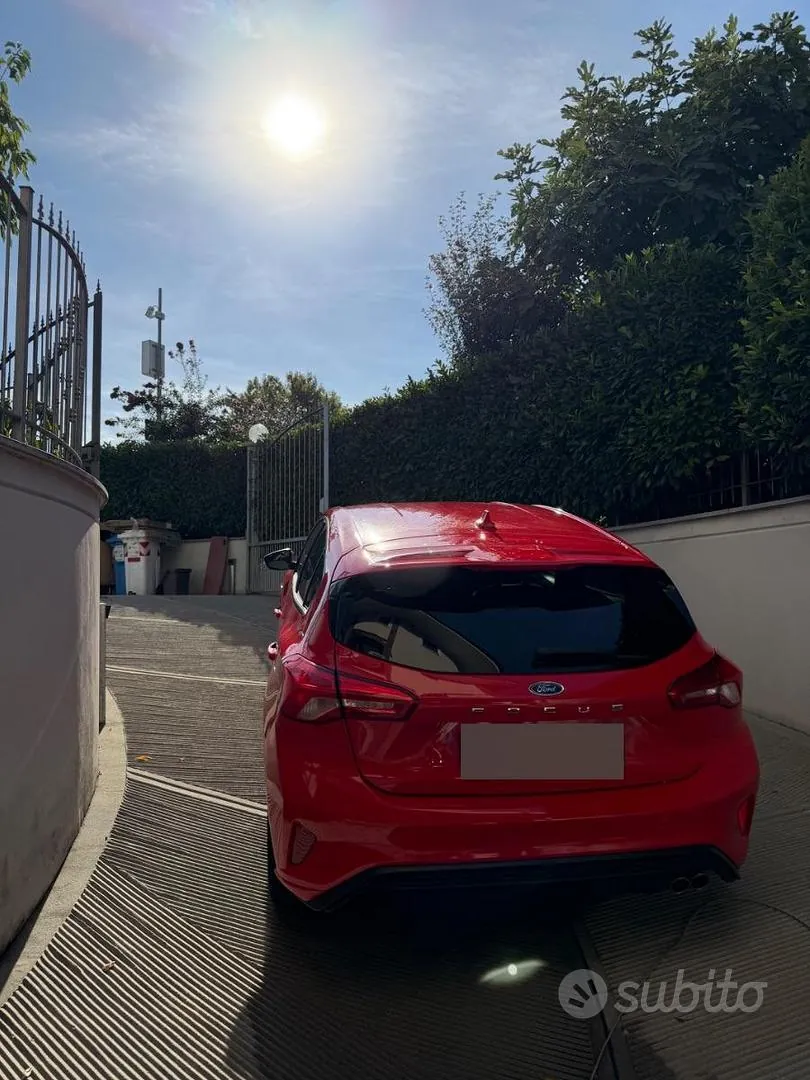 Ford Focus 2019 photo 2
