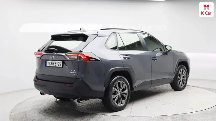 Toyota Rav4 2023 photo 4