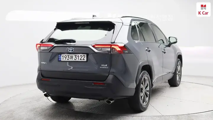 Toyota Rav4 2023 photo 2