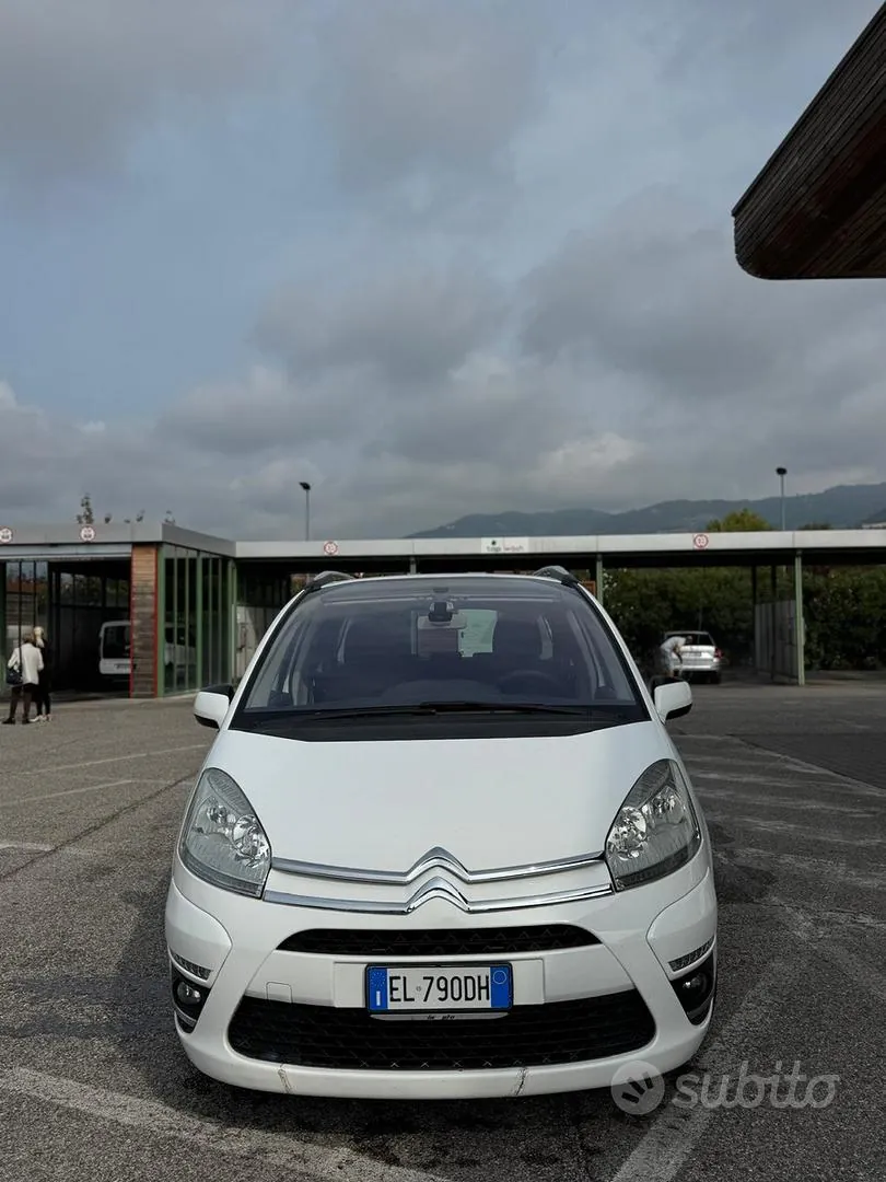Citroen C4 Picasso 2012 photo 2