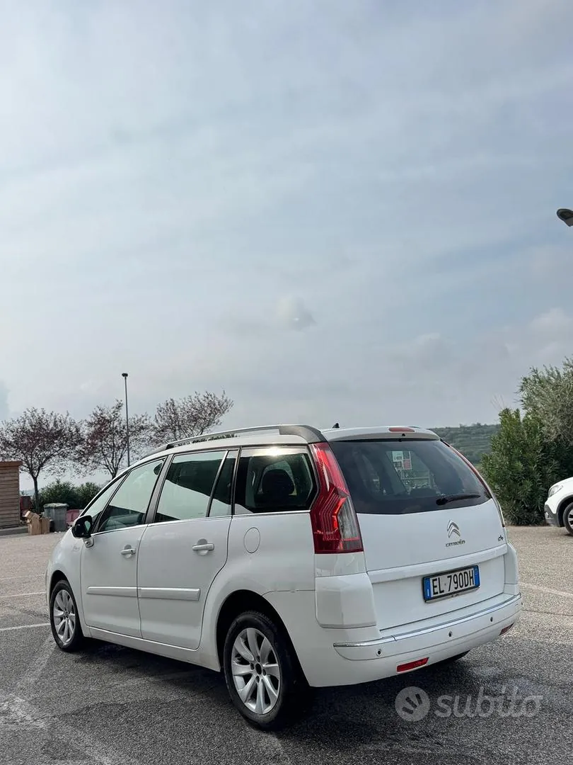 Citroen C4 Picasso 2012 photo 4
