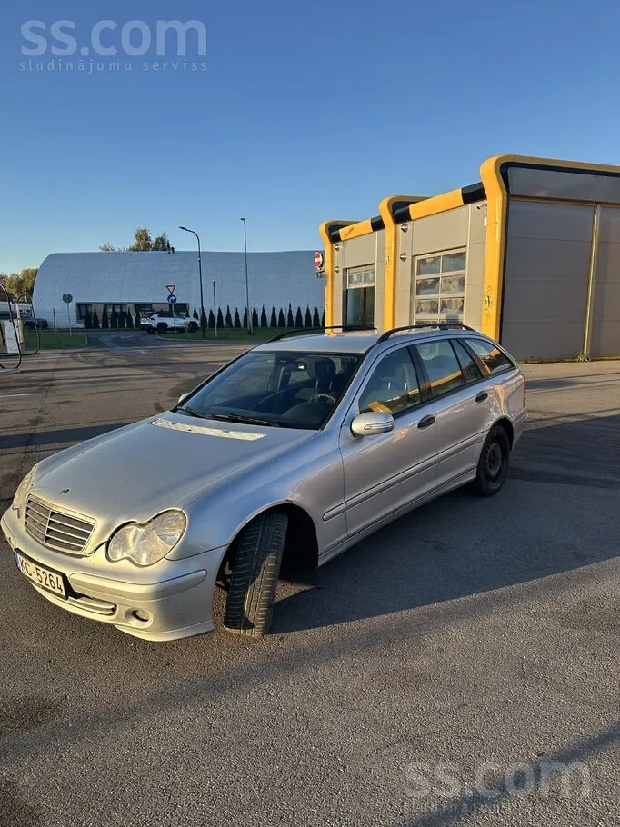Mercedes-Benz C200