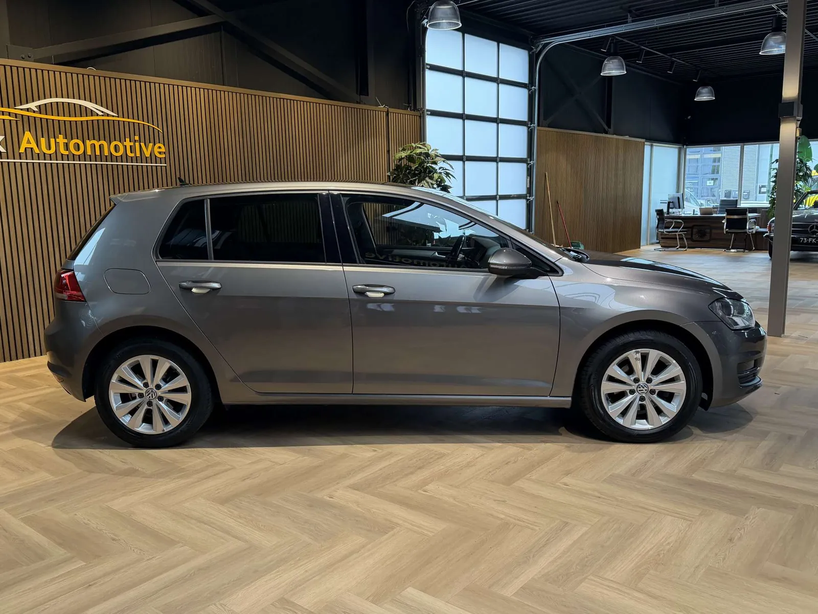 Volkswagen Golf 2015 photo 2
