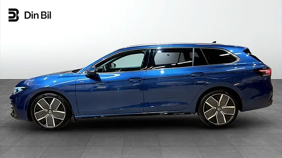 Volkswagen Passat 2025 photo 2
