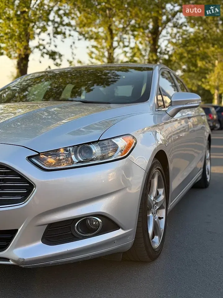 Ford Fusion 2015 photo 2