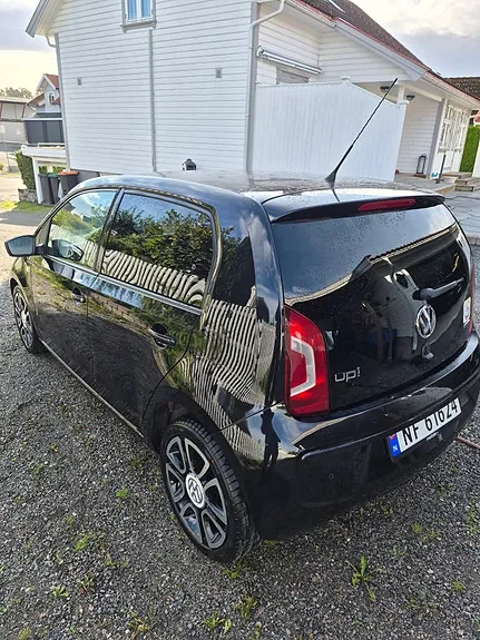 Volkswagen Up 2013 photo 5